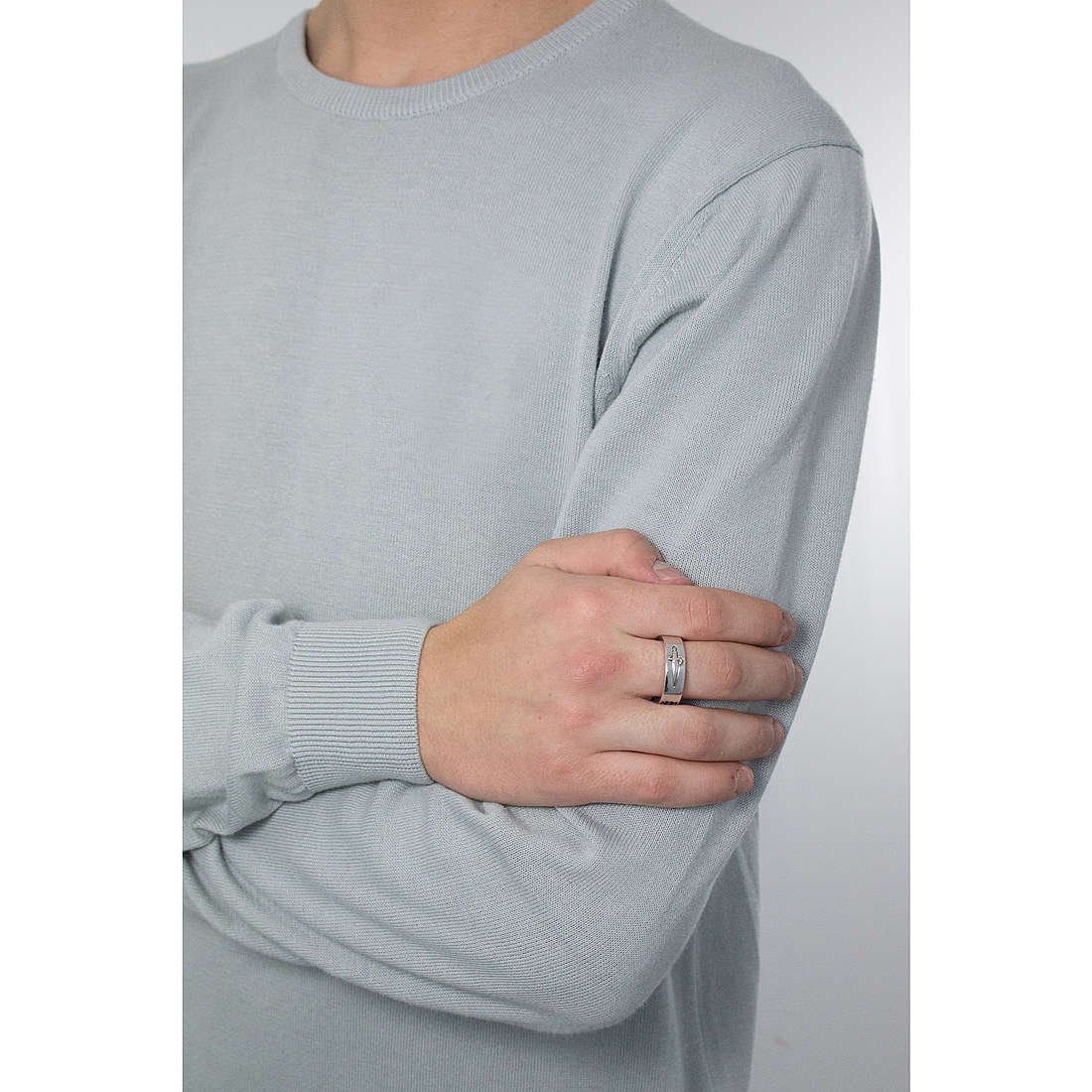 Alternative view of Anello Uomo Gioielli Cesare Paciotti Codice: JPAN0985B