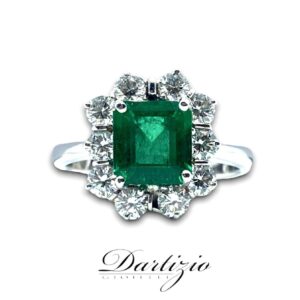 Anello Donna con Smeraldo Colombiano Ct 1.96 e Brillanti