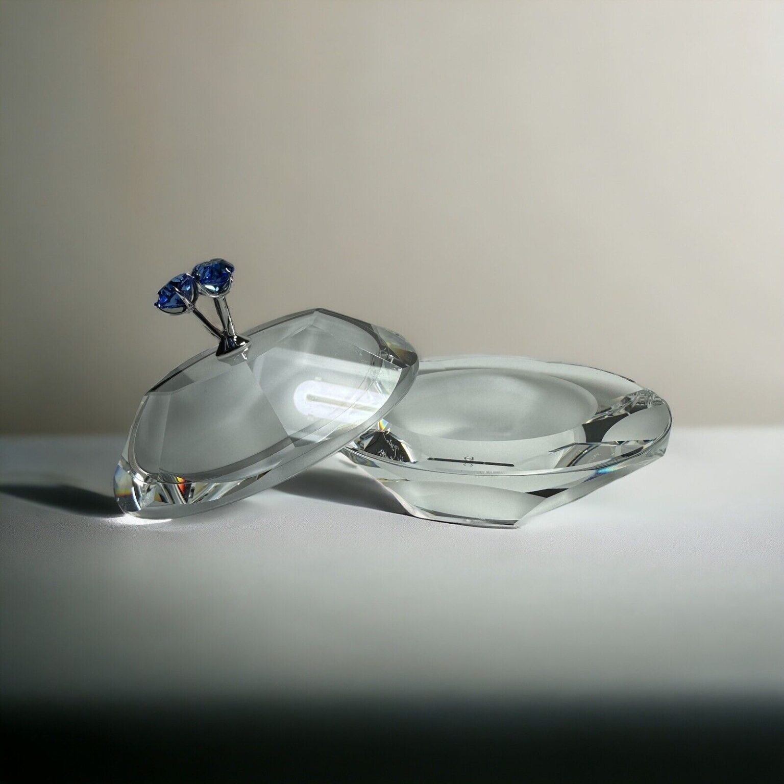 Swarovski Portagioie "Astro" realizzato da Andree Putnam nel 1997