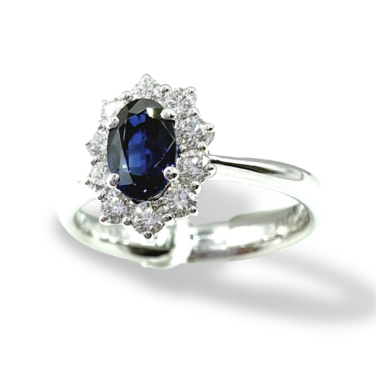 anello rosetta con zaffiro e diamanti